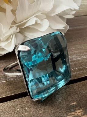 Vintage Sterling Silver Ring Resembling the Aquamarine Cocktail Ring